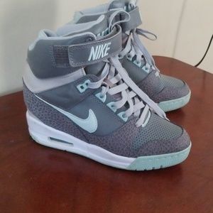 Only wore handful of occasions